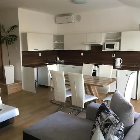 Apartament A Morajda *